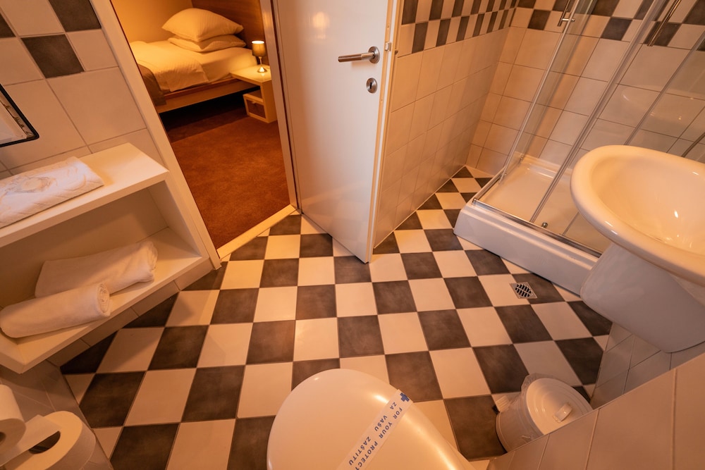 Slavija Culture Heritage Hotel — Hotel rooms in Split, Split-Dalmatia
