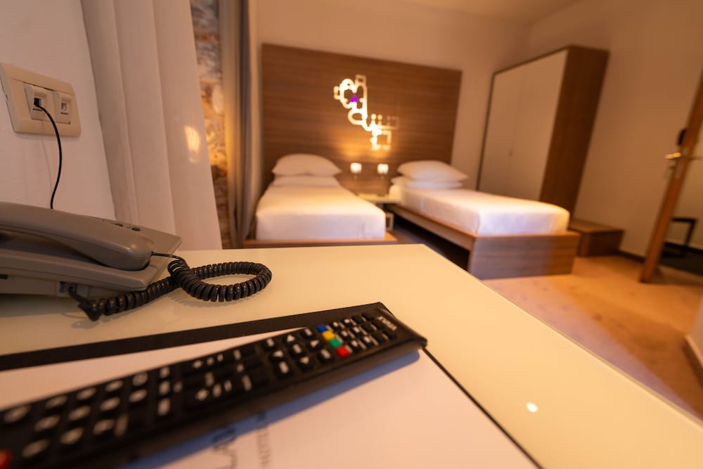 Slavija Culture Heritage Hotel — Hotel rooms in Split, Split-Dalmatia