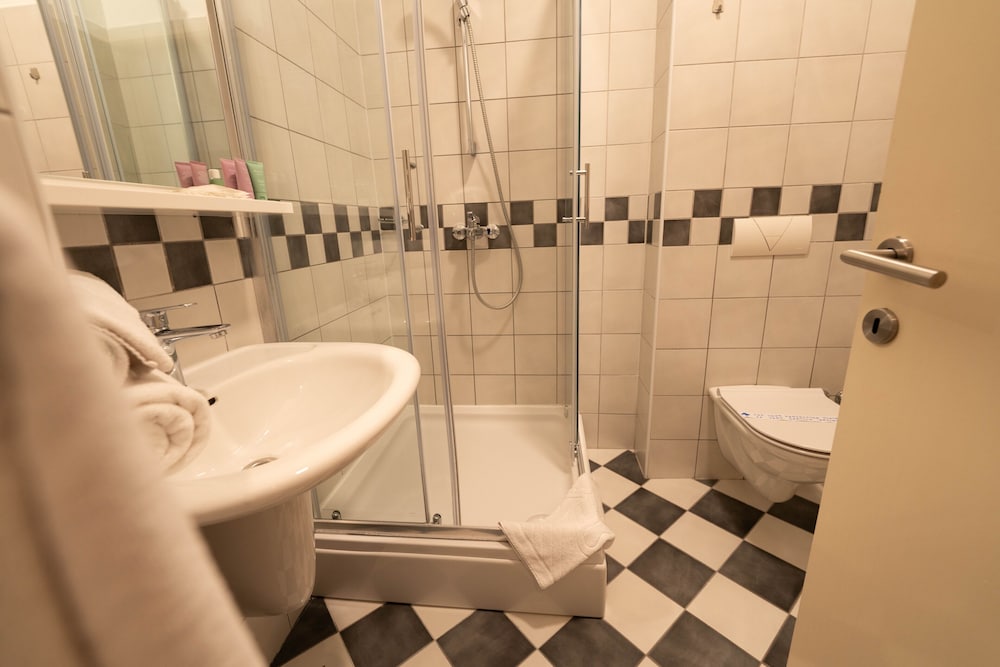 Slavija Culture Heritage Hotel — Hotel rooms in Split, Split-Dalmatia
