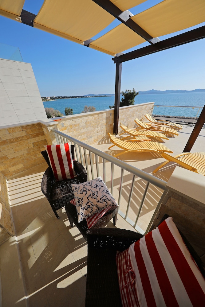 Hotel Delfin — Hotel building in Zadar, Zadar