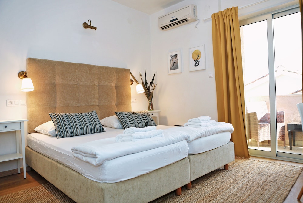 Hotel Delfin — Hotel rooms in Zadar, Zadar