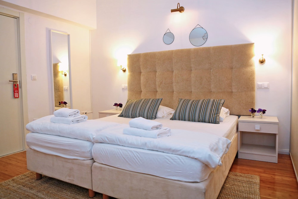 Hotel Delfin — Hotel rooms in Zadar, Zadar