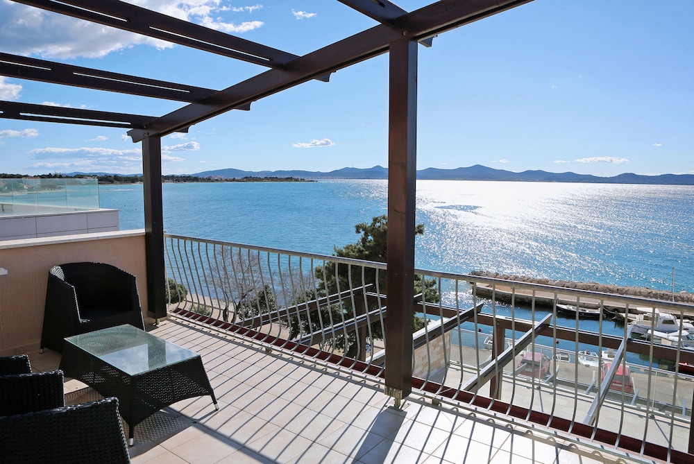 Hotel Delfin — Hotel rooms in Zadar, Zadar