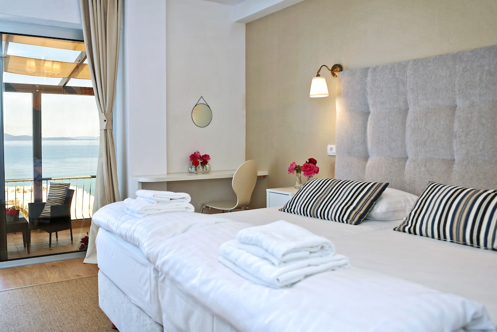 Hotel Delfin — Hotel rooms in Zadar, Zadar
