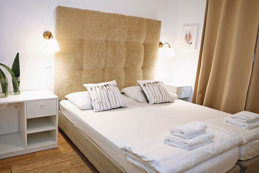 Hotel Delfin — Hotel rooms in Zadar, Zadar