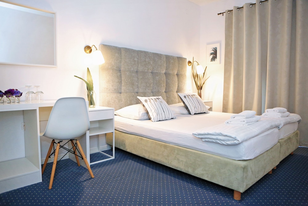 Hotel Delfin — Hotel rooms in Zadar, Zadar