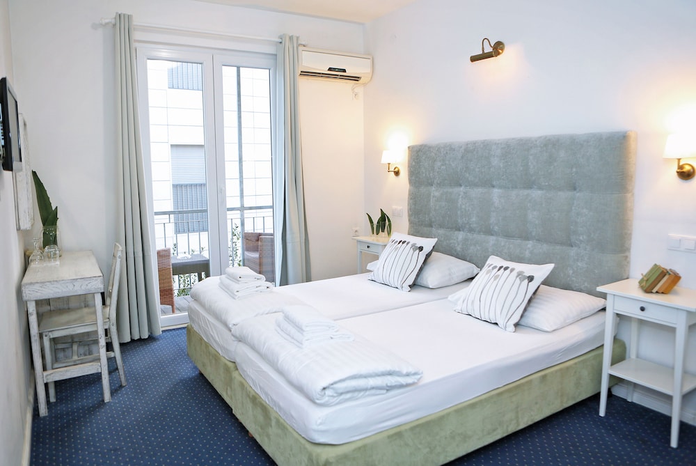 Hotel Delfin — Hotel rooms in Zadar, Zadar