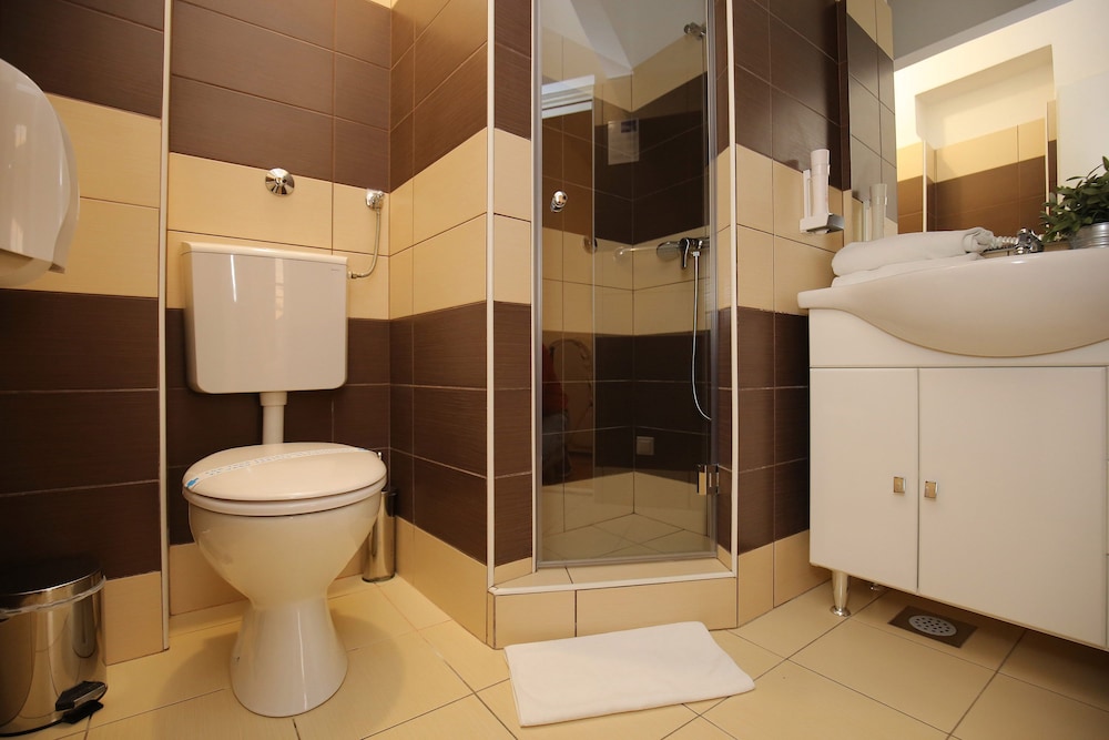 Hotel Delfin — Hotel rooms in Zadar, Zadar