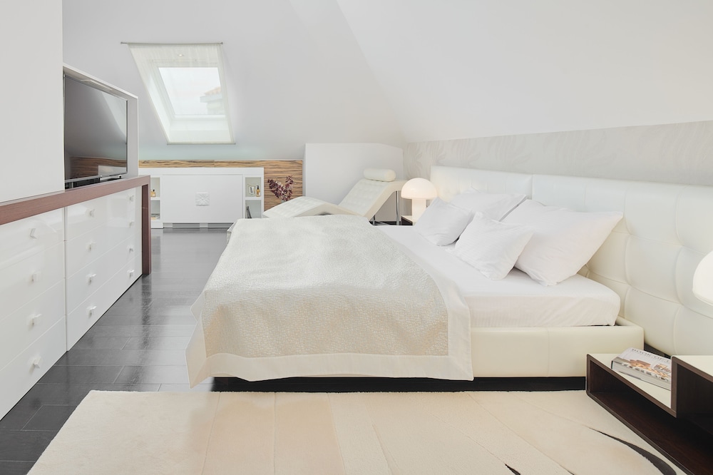 Hotel Marmont Heritage — Hotel rooms in Split, Split-Dalmatia