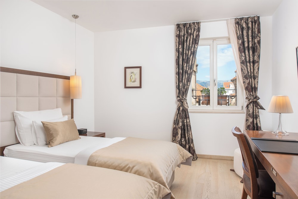 Hotel Marmont Heritage — Hotel rooms in Split, Split-Dalmatia