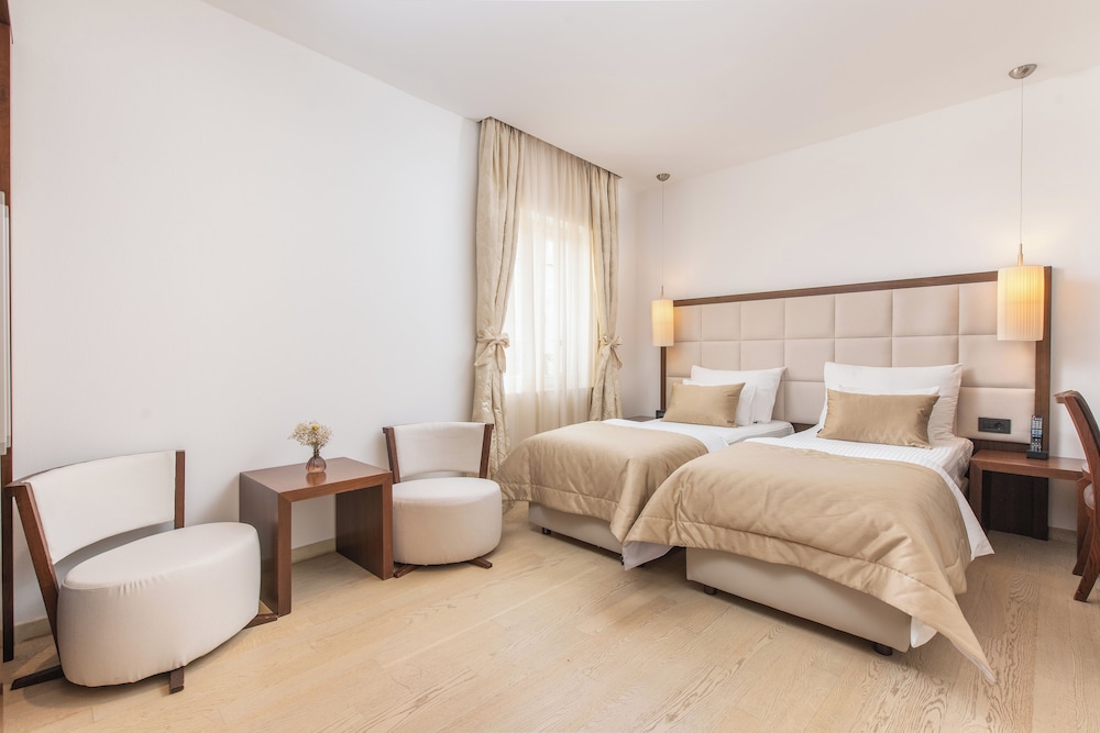 Hotel Marmont Heritage — Hotel rooms in Split, Split-Dalmatia