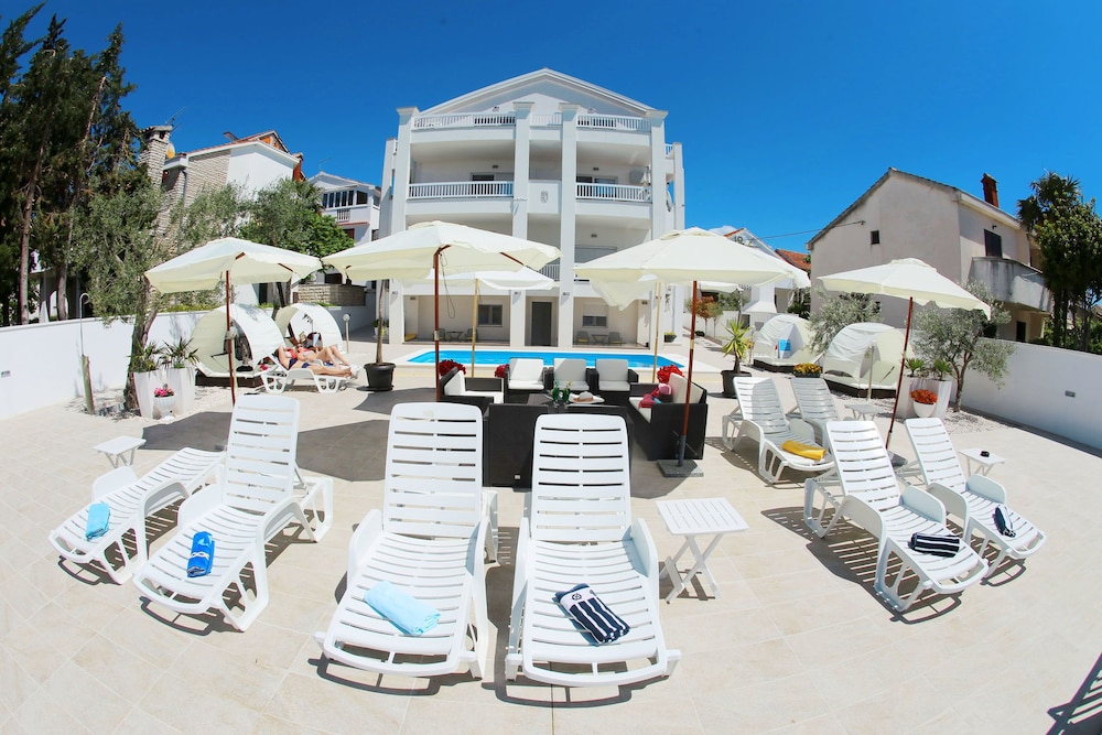 Villa Triana — Swimming pool in Zadar, Zadar