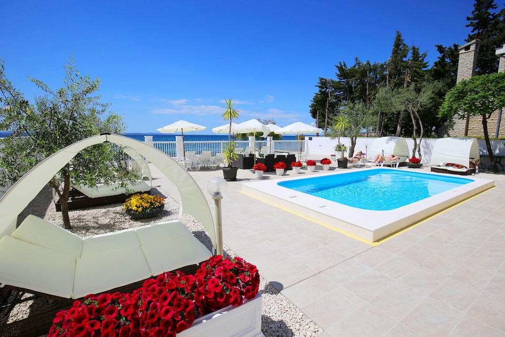 Villa Triana — Swimming pool in Zadar, Zadar