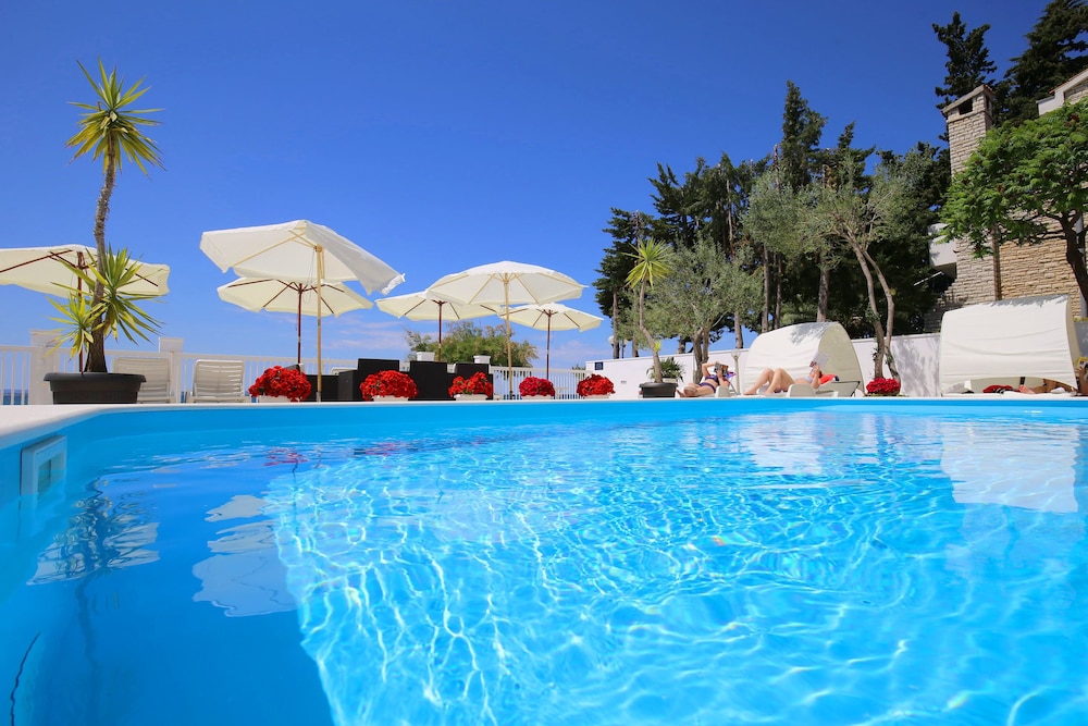 Villa Triana — Swimming pool in Zadar, Zadar