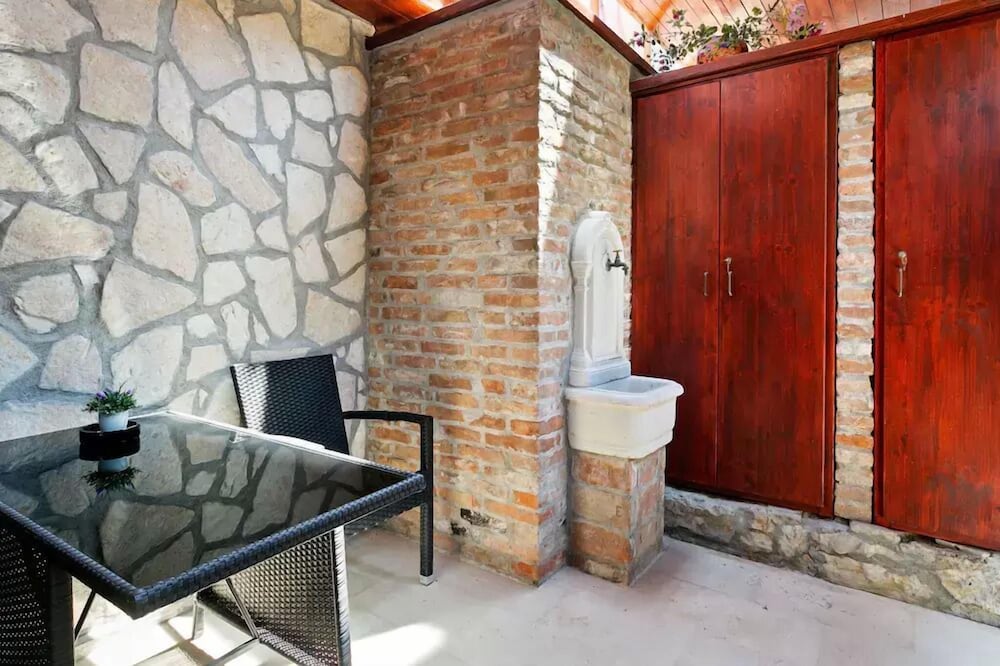 Garden Apartment Hotel — Hotel building in Split, Split-Dalmatia