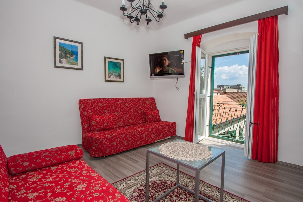 Garden Apartment Hotel — Hotel rooms in Split, Split-Dalmatia