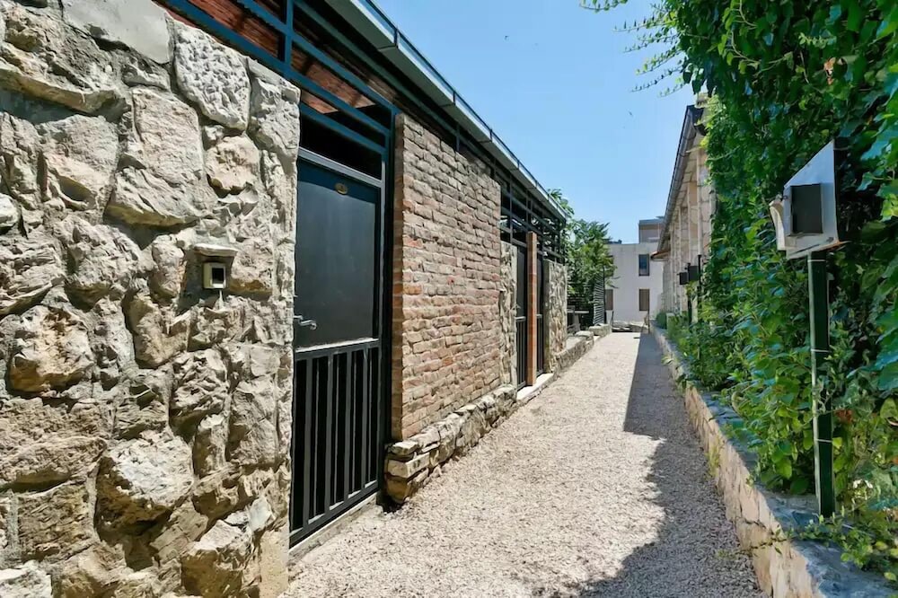 Garden Apartment Hotel — Hotel building in Split, Split-Dalmatia