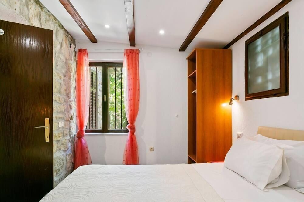 Garden Apartment Hotel — Hotel rooms in Split, Split-Dalmatia
