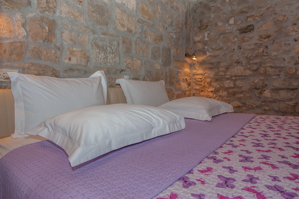 Garden Apartment Hotel — Hotel rooms in Split, Split-Dalmatia