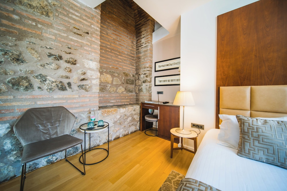 Hotel Vestibul Palace — Hotel rooms in Split, Split-Dalmatia