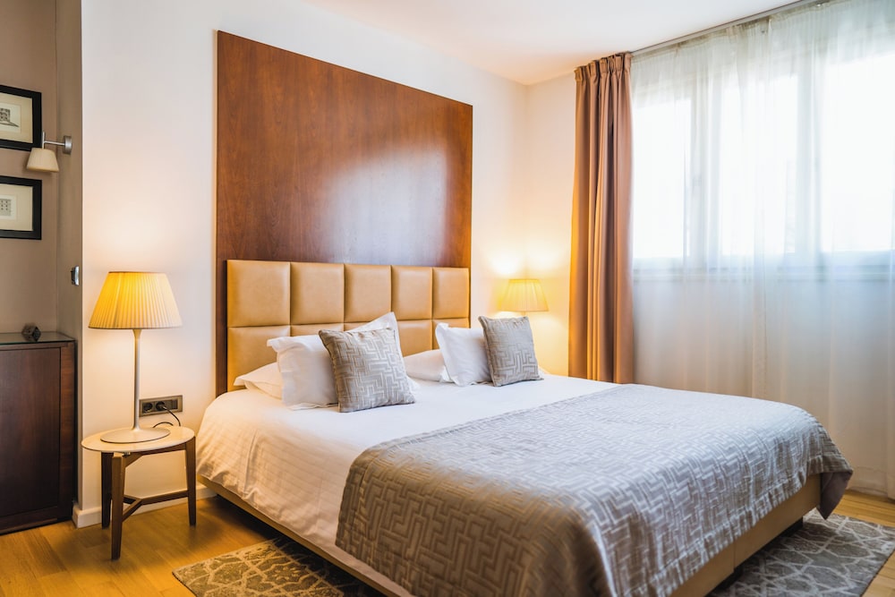 Hotel Vestibul Palace — Hotel rooms in Split, Split-Dalmatia