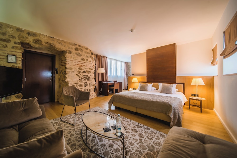 Hotel Vestibul Palace — Hotel rooms in Split, Split-Dalmatia