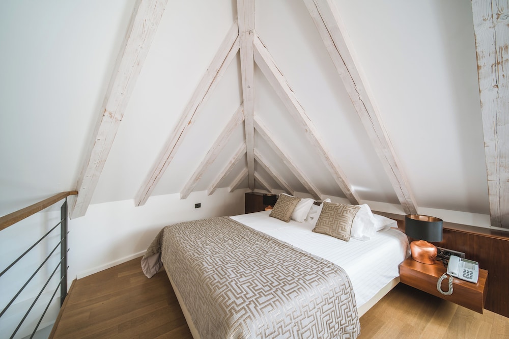 Hotel Vestibul Palace — Hotel rooms in Split, Split-Dalmatia