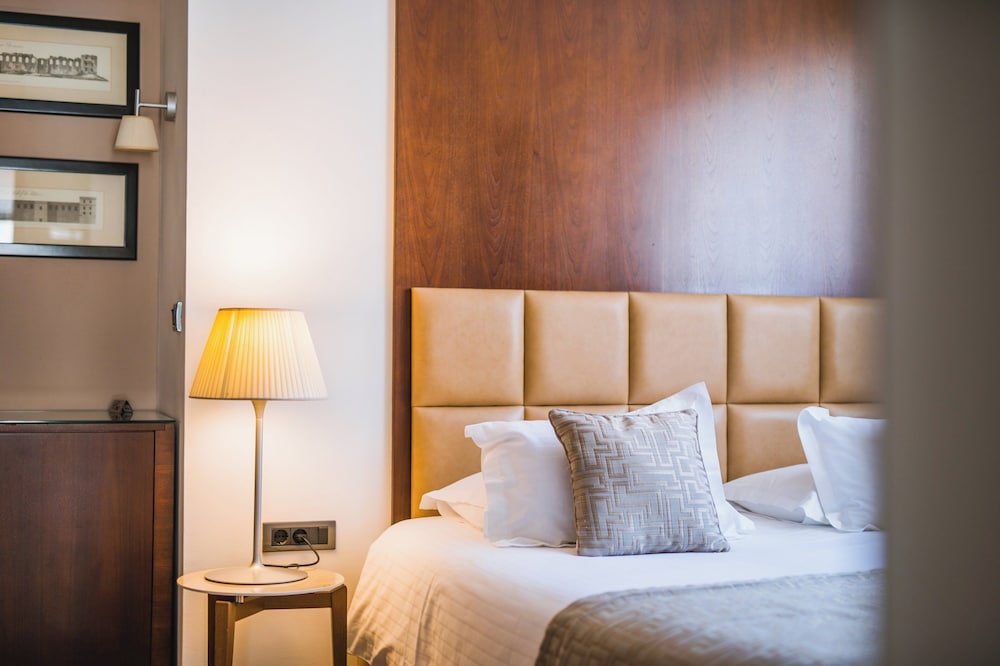 Hotel Vestibul Palace — Hotel rooms in Split, Split-Dalmatia
