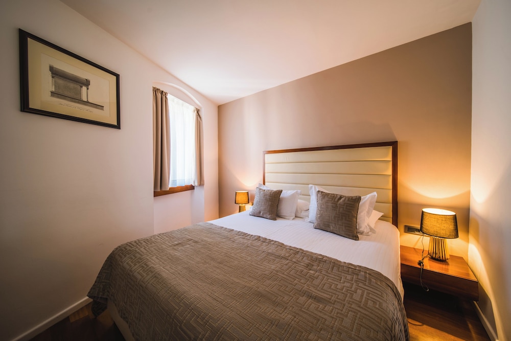 Hotel Vestibul Palace — Hotel rooms in Split, Split-Dalmatia