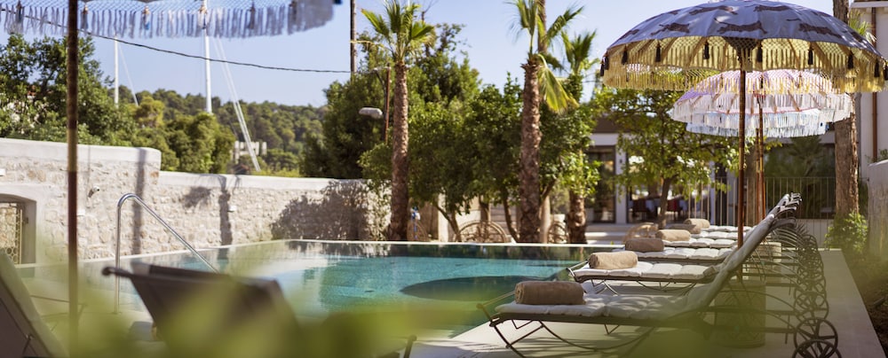 Hotel Supetar Cavtat — Swimming pool in Konavle, Dubrovnik-Neretva