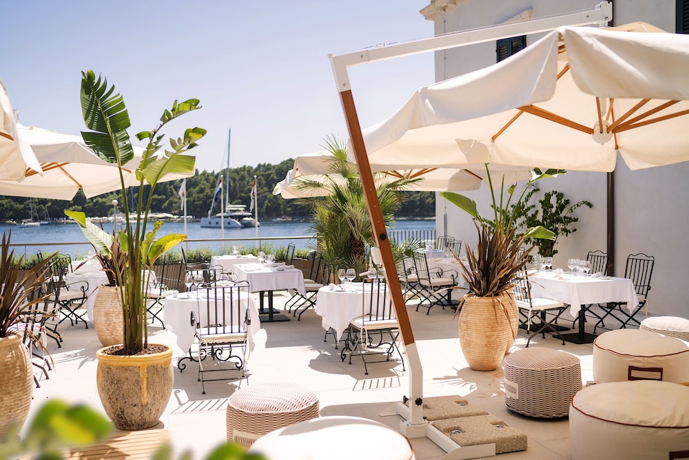 Hotel Supetar Cavtat — Restaurant & bars in Konavle, Dubrovnik-Neretva