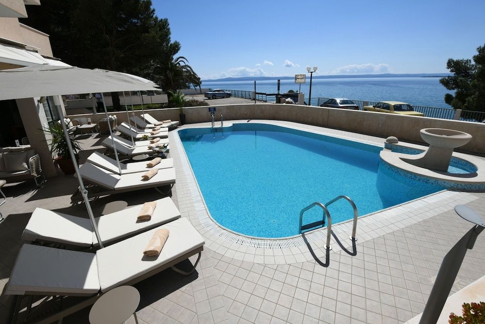 Baska Voda (5 dni) w Aparthotel Milenij z Katowic