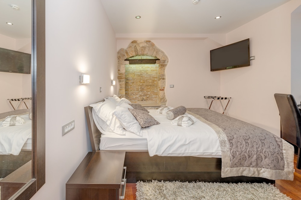 Palace Suites Heritage Hotel – Adults Only — Hotel rooms in Split, Split-Dalmatia