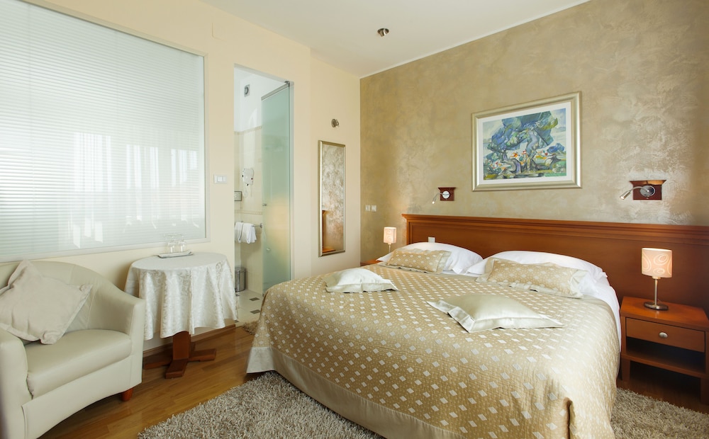 Royal Suites — Hotel rooms in Split, Split-Dalmatia