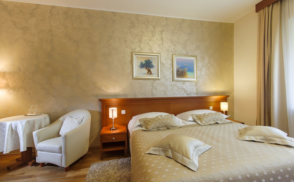 Royal Suites — Hotel rooms in Split, Split-Dalmatia