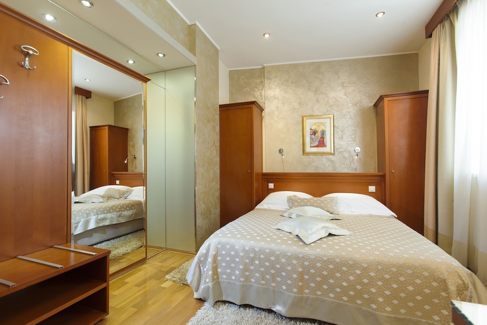Royal Suites — Hotel rooms in Split, Split-Dalmatia