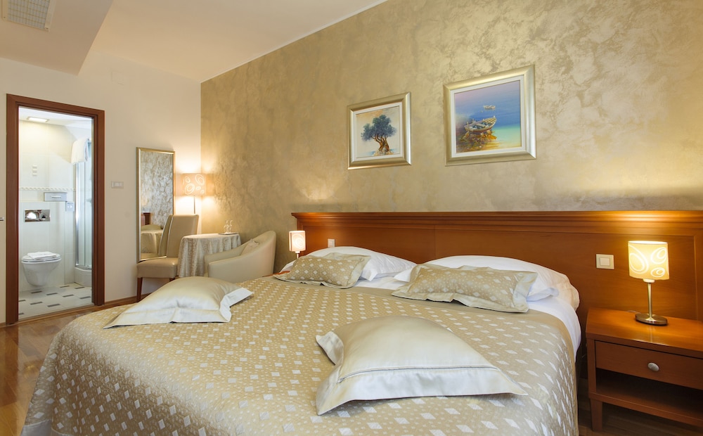 Royal Suites — Hotel rooms in Split, Split-Dalmatia