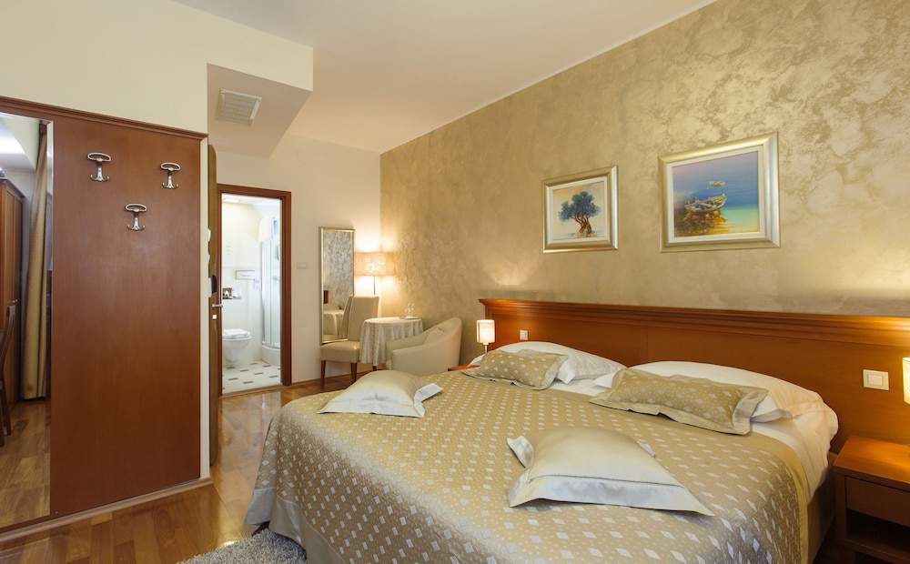 Royal Suites — Hotel rooms in Split, Split-Dalmatia