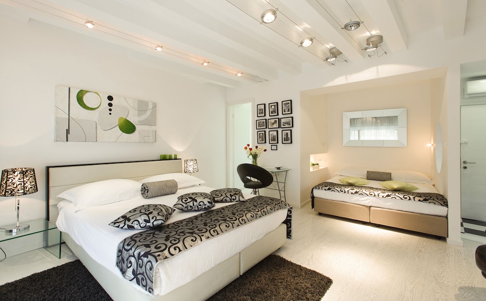 Royal Suites — Hotel rooms in Split, Split-Dalmatia