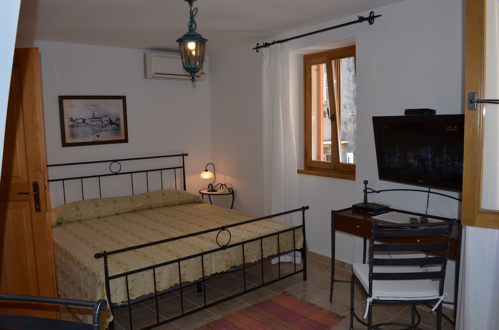 Villa Tuttorotto — Hotel rooms in Rovinj, Istria