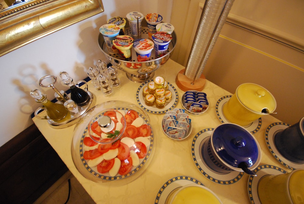 Villa Tuttorotto — Restaurant & bars in Rovinj, Istria