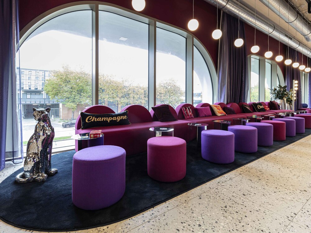 Ibis Styles Muenchen Perlach — Hotel building in Munich, Bavaria