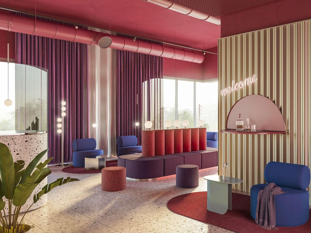 Ibis Styles Muenchen Perlach — Hotel building in Munich, Bavaria