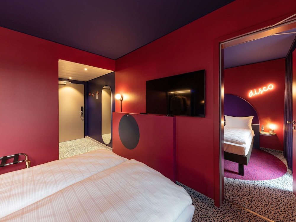 Ibis Styles Muenchen Perlach — Hotel rooms in Munich, Bavaria