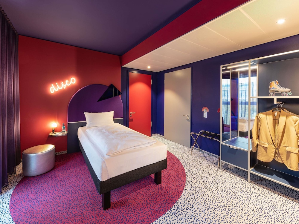 Ibis Styles Muenchen Perlach — Hotel rooms in Munich, Bavaria