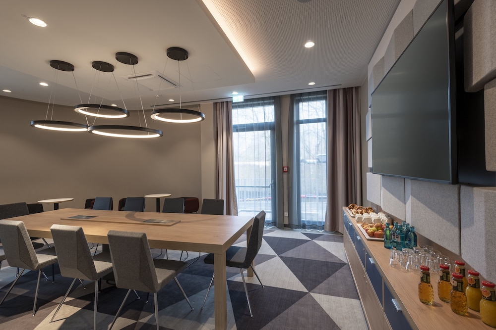 Holiday Inn Express Munich North by IHG — Hotel rooms in Munich, Bavaria