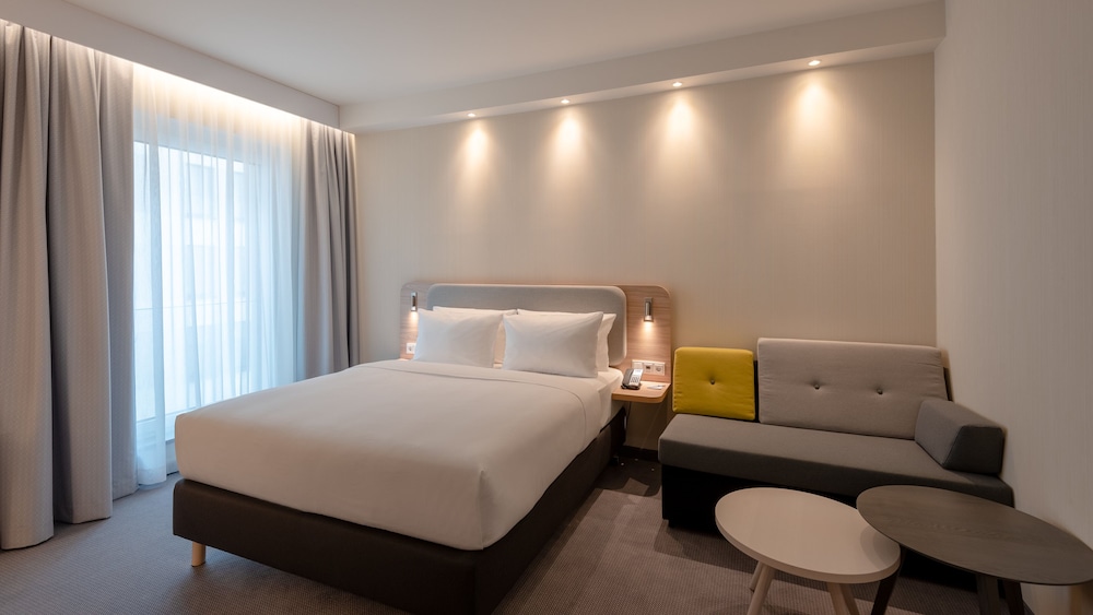 Holiday Inn Express Munich North by IHG — Hotel rooms in Munich, Bavaria
