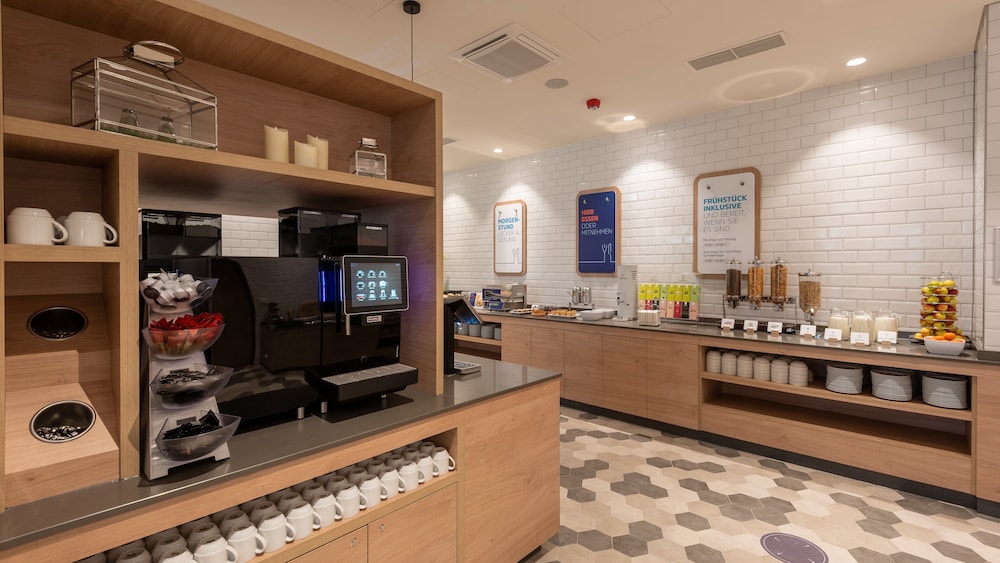 Holiday Inn Express Munich North by IHG — Restaurant & bars in Munich, Bavaria