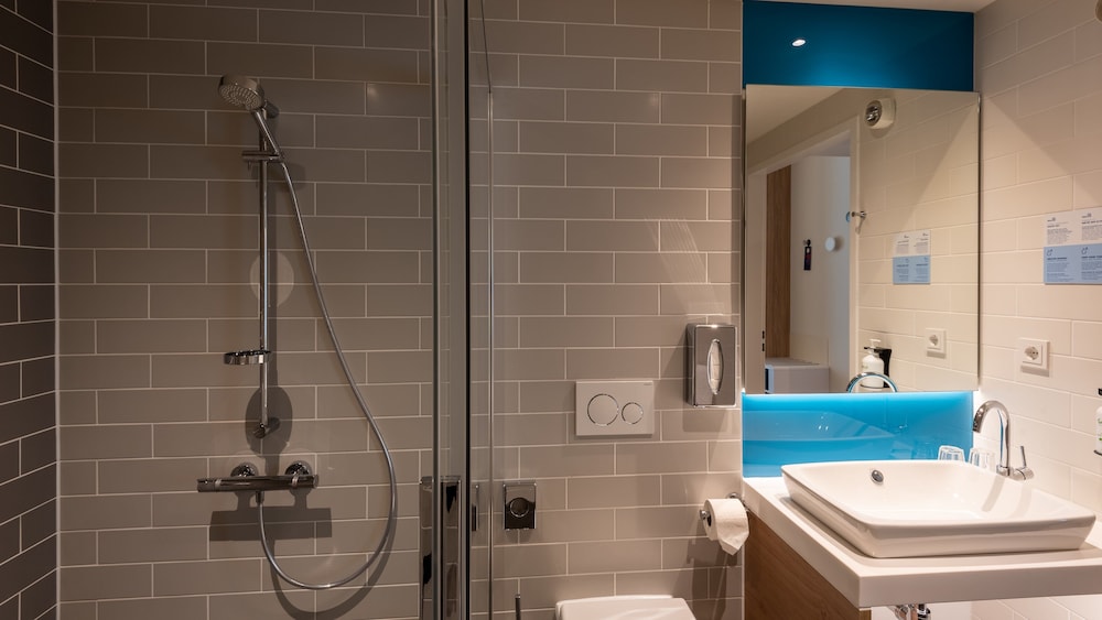 Holiday Inn Express Munich North by IHG — Hotel rooms in Munich, Bavaria