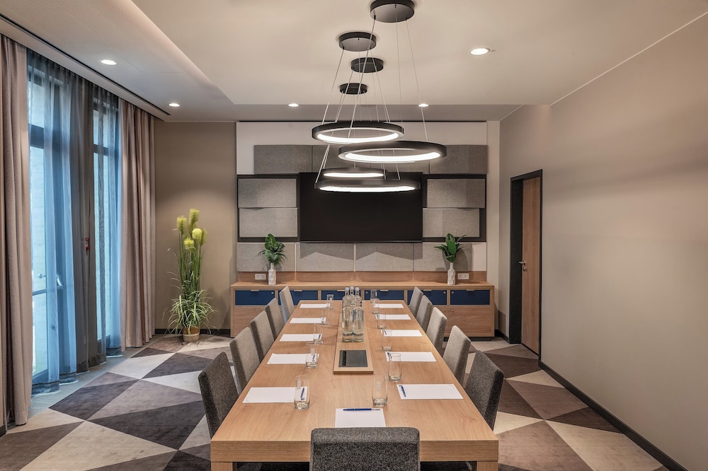Holiday Inn Express Munich North by IHG — Restaurant & bars in Munich, Bavaria
